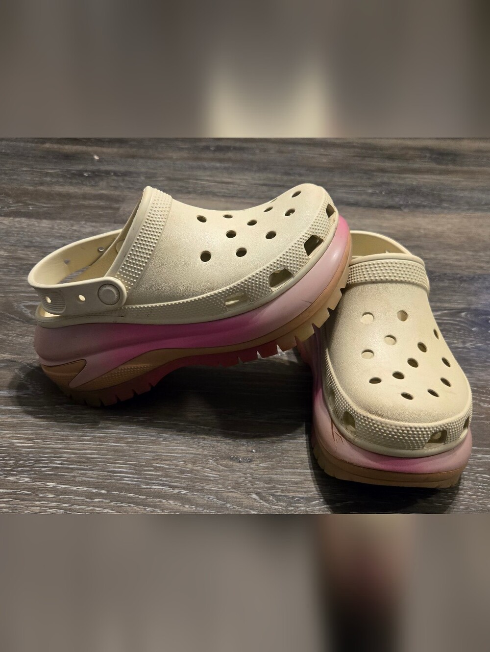 Crocs Mega Crush Color Dip Clog Bone Pink Platform Platform Shoes Women 7